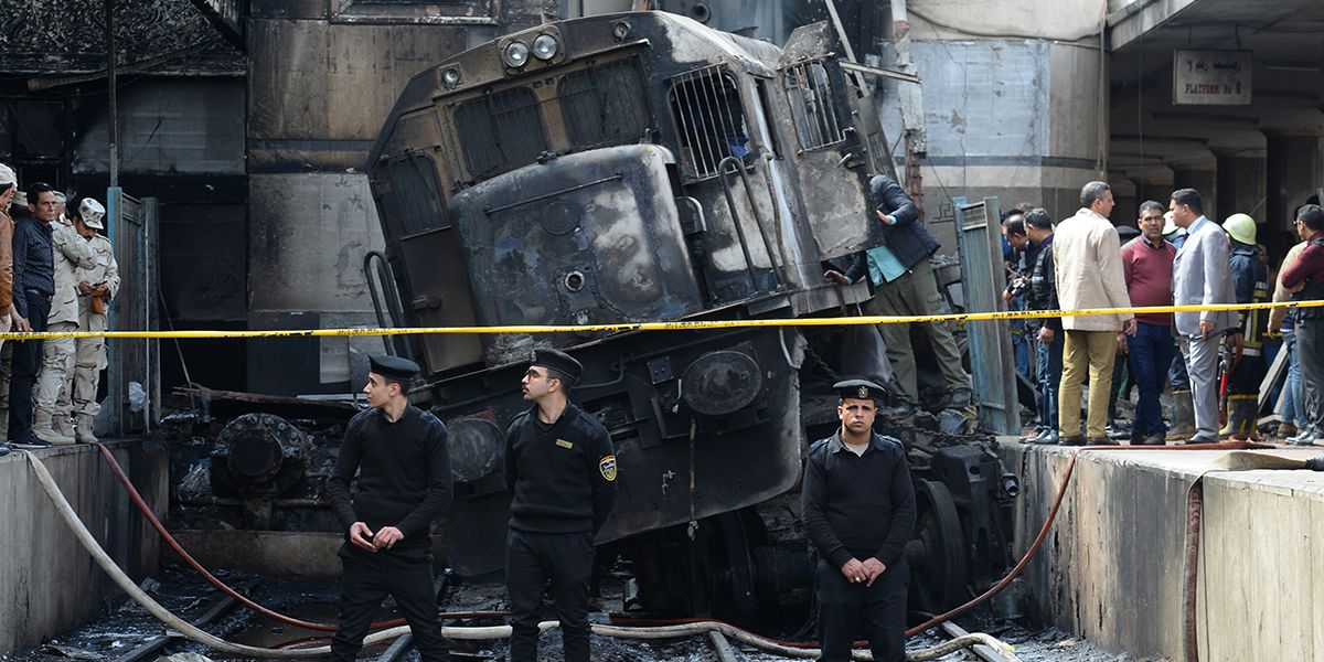 Aumenta  a 20 la cifra de muertos tras accidente en estación de tren de El Cairo