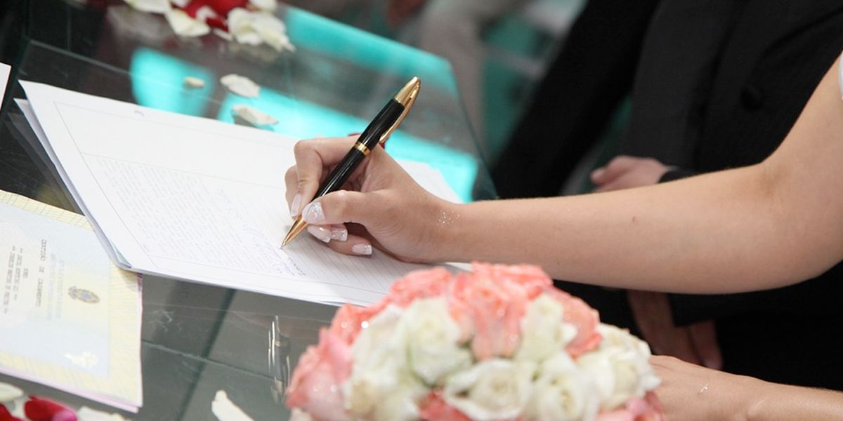 Notarios revelan que matrimonios con grandes diferencias de edad son muy comunes