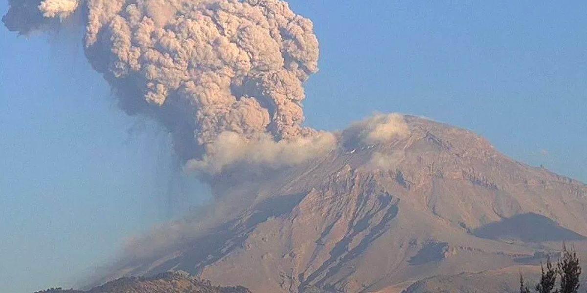 Aumenta la alerta volcánica en el coloso Popocatépetl en México