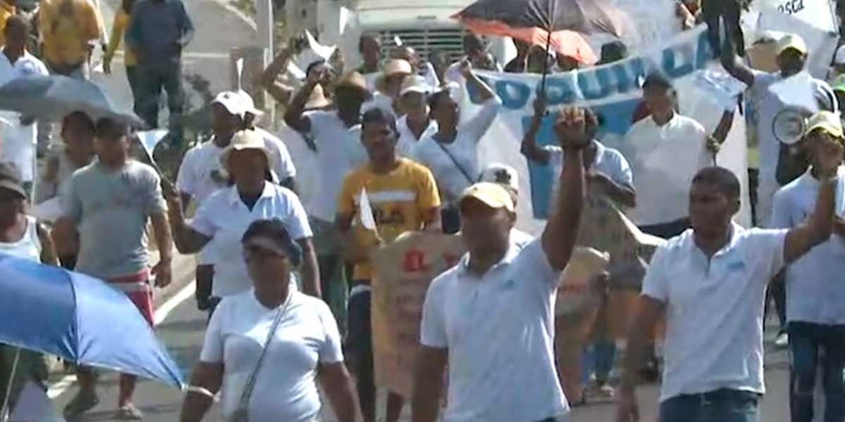 Comunidad protesta por construcción de viaducto que conecta a Cartagena con Barranquilla