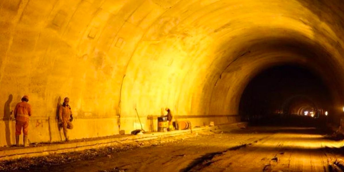 Invías adjudicó contratos para culminar Túnel de la Línea