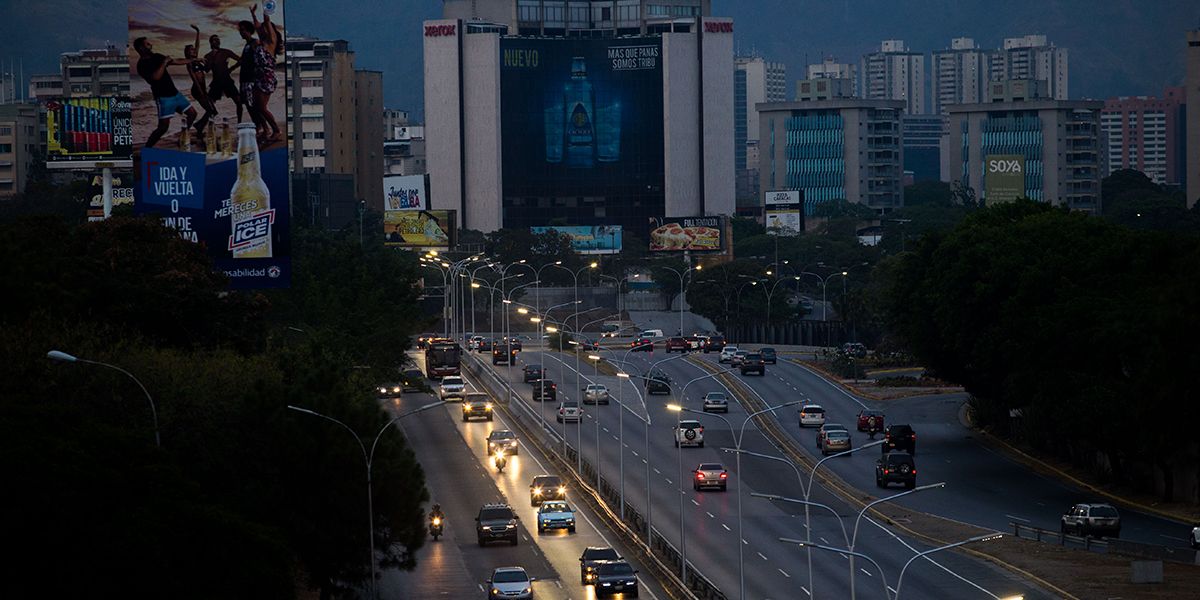 Venezuela amanece sin electricidad por segundo día consecutivo