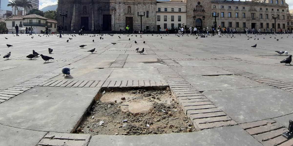 En imágenes | Los destrozos de los vándalos en la Plaza de Bolívar