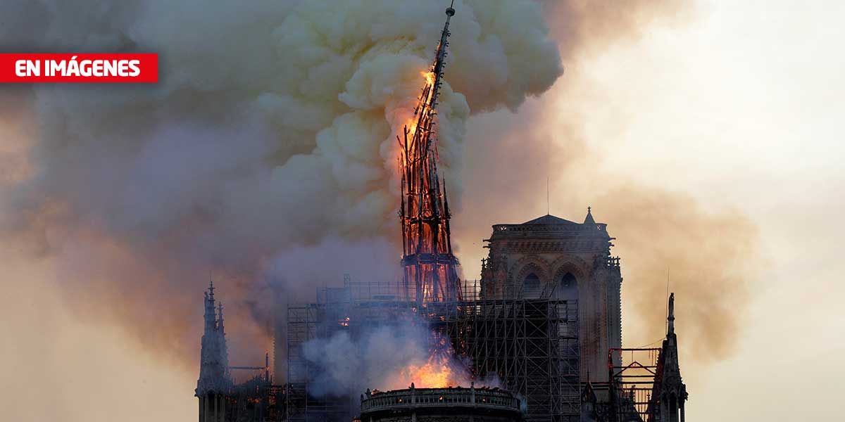 El momento exacto cuando cae la aguja central de la catedral de Notre Dame
