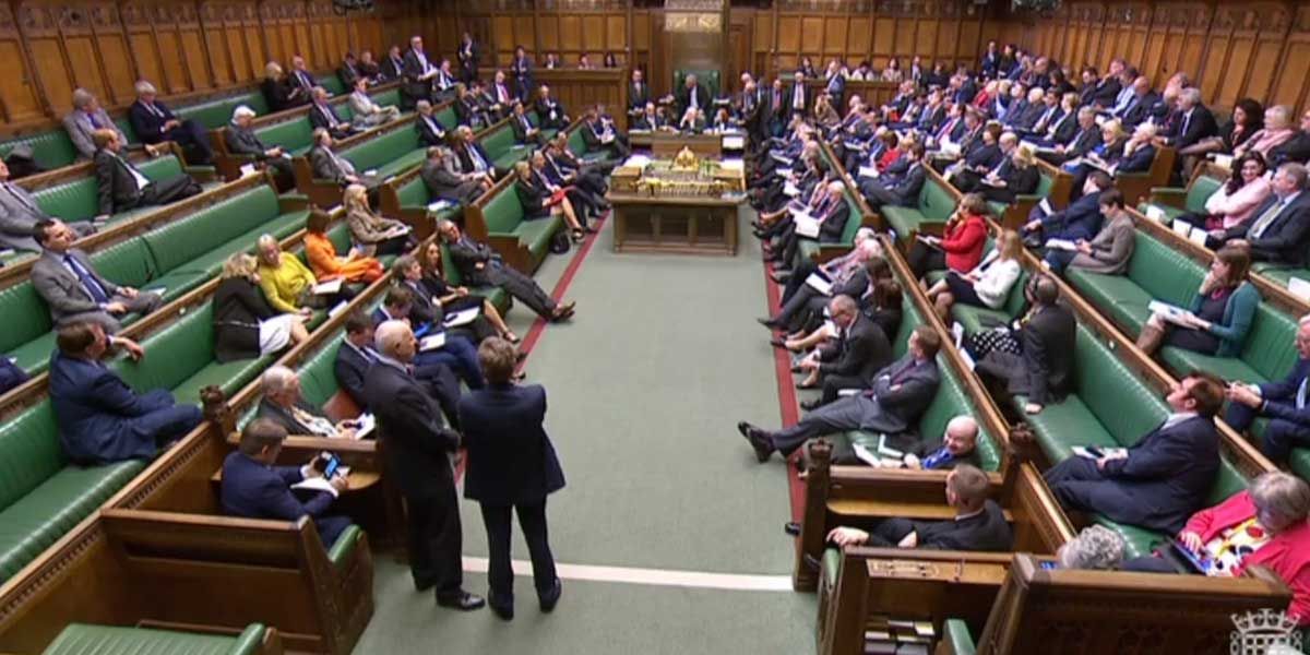 Parlamento británico debate petición popular para cancelar el Brexit