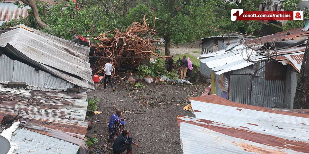Un muerto y miles de casas destruidas por el ciclón Kenneth en Mozambique