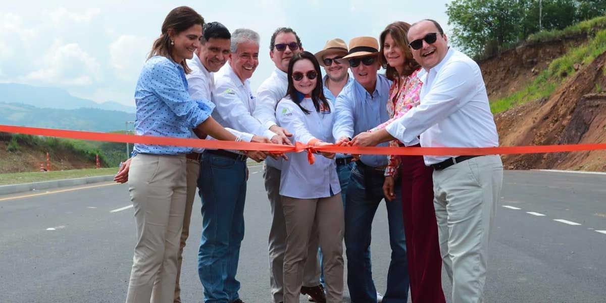 Gobierno entrega obras del proyecto Pacífico 2 en La Pintada, Antioquia