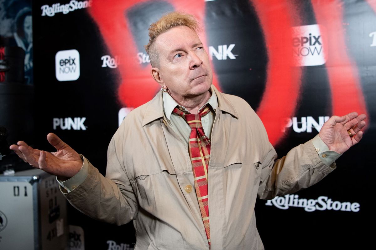 Cantante de los Sex Pistols se queja de los habitantes de calle por invadir exclusivo barrio de L.A.