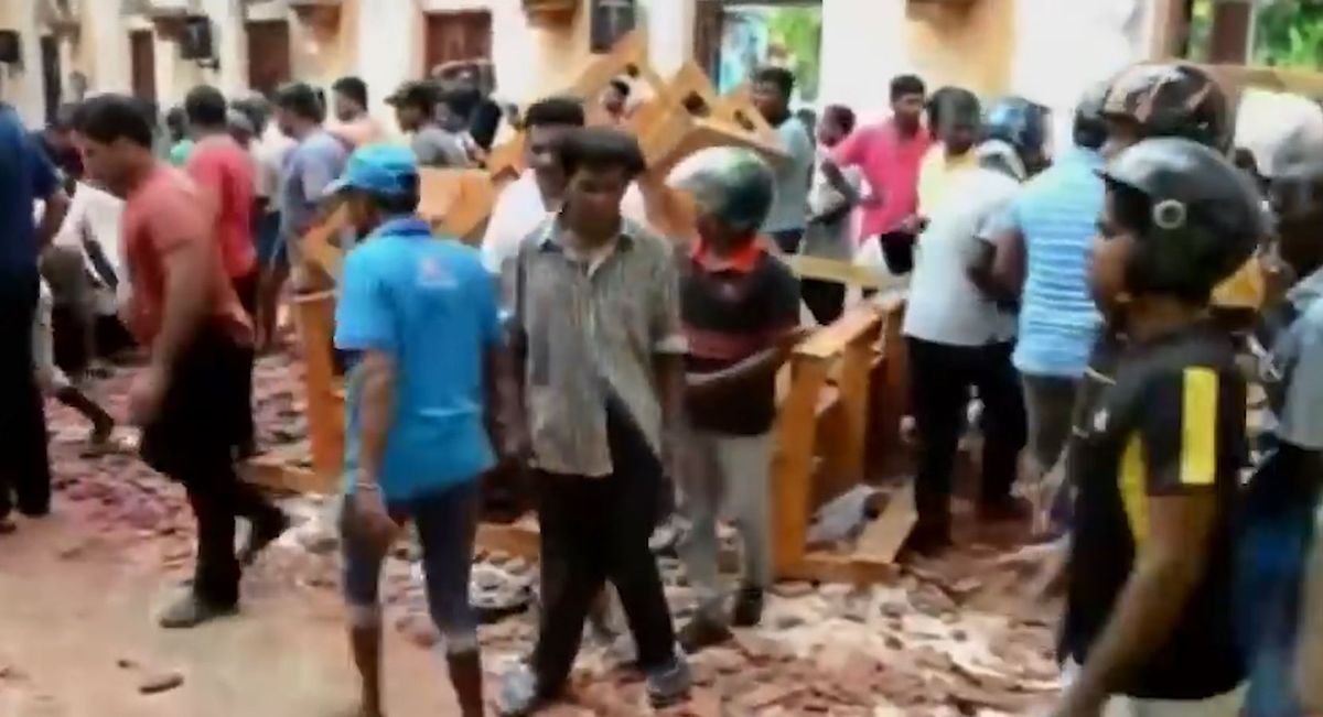 Asciende a 215 número de muertos por atentados en día de Pascua en Sri Lanka