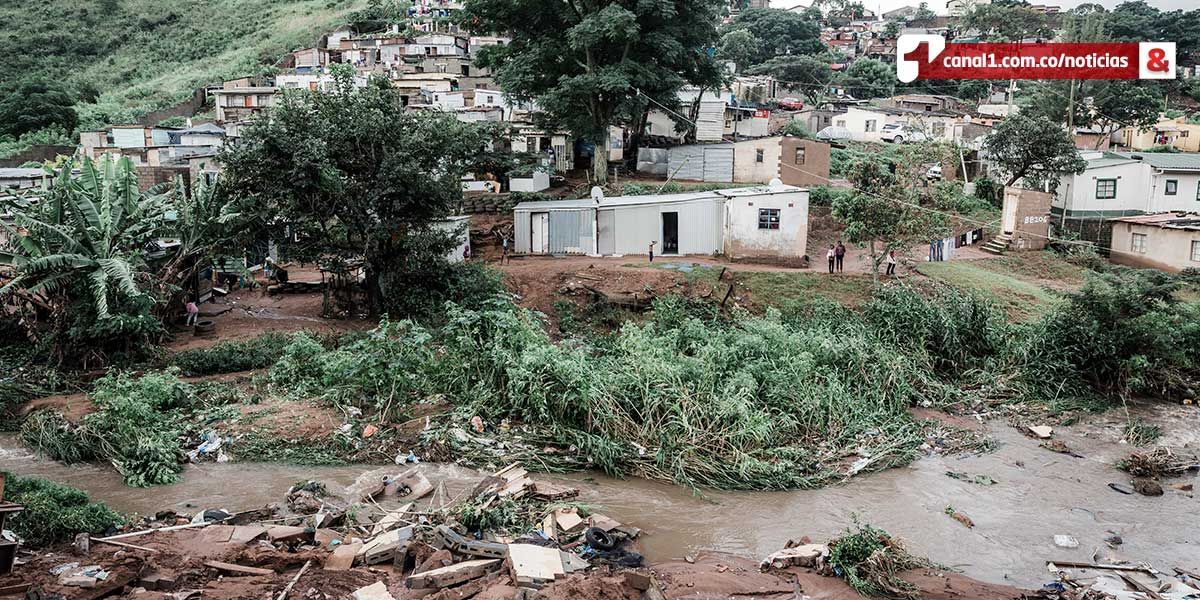 Aumenta a 51 la cifra de muertos por las intensas lluvias en Sudáfrica