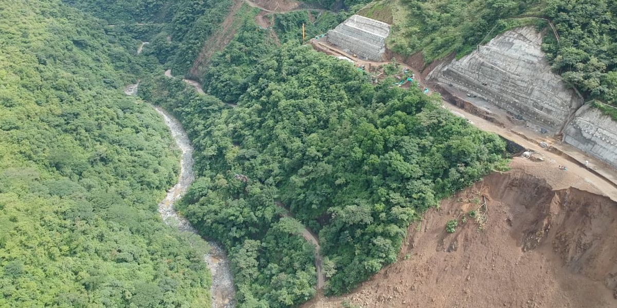 Derrumbe destruyó tramo de la vía Amagá – Bolombolo en Antioquia