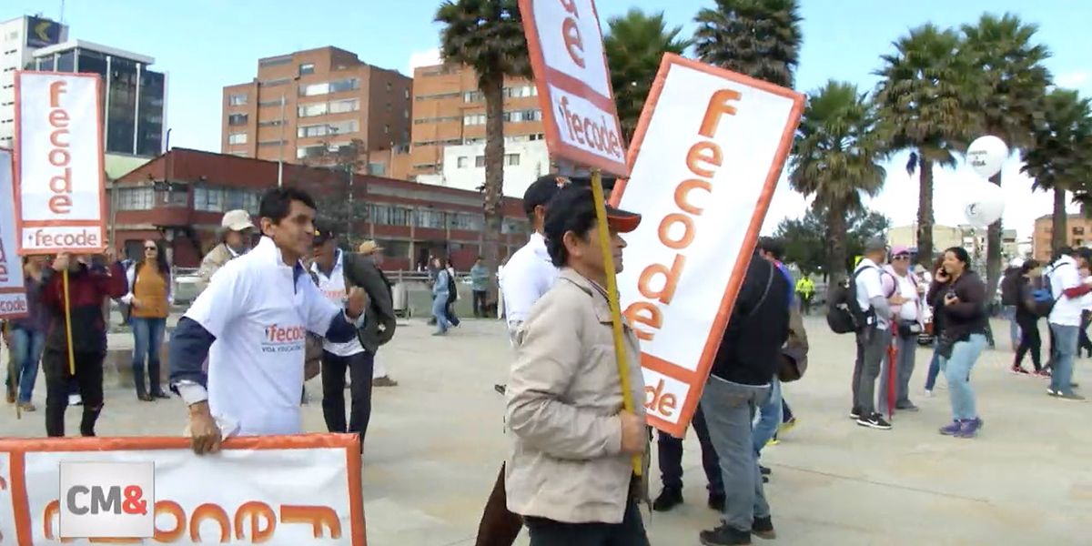Inicia paro de maestros por 24 horas en Bogotá