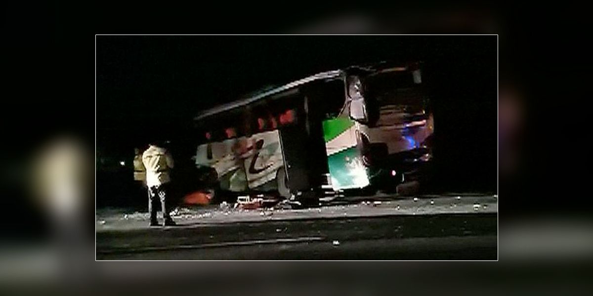 Accidente de autobús deja 12 muertos y 43 heridos en Indonesia