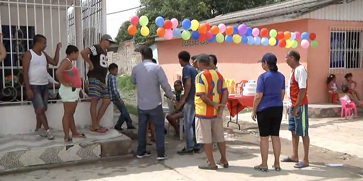 Habitantes celebran aniversario de obra inconclusa en Soledad, Atlántico