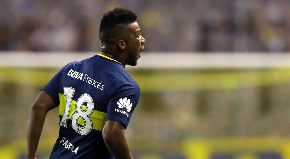 Pese a los rumores de su salida, Frank Fabra renovó con Boca Juniors