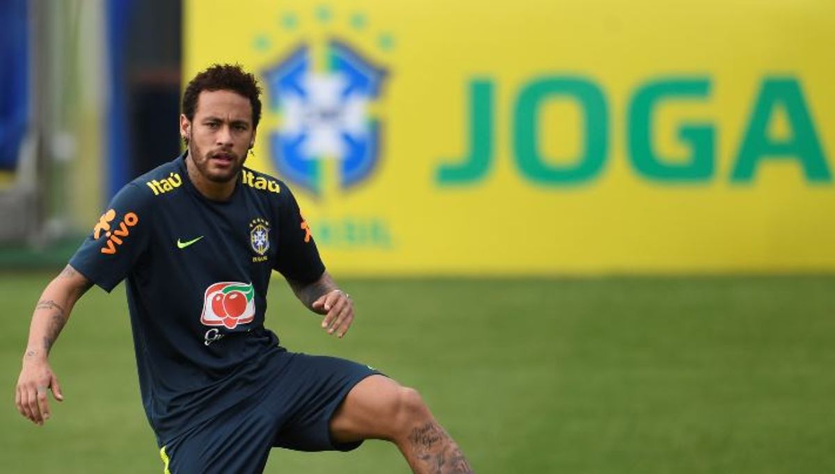 Neymar fue acusado de violación; el jugador brasileño se defiende asegurando que es una “extorsión”