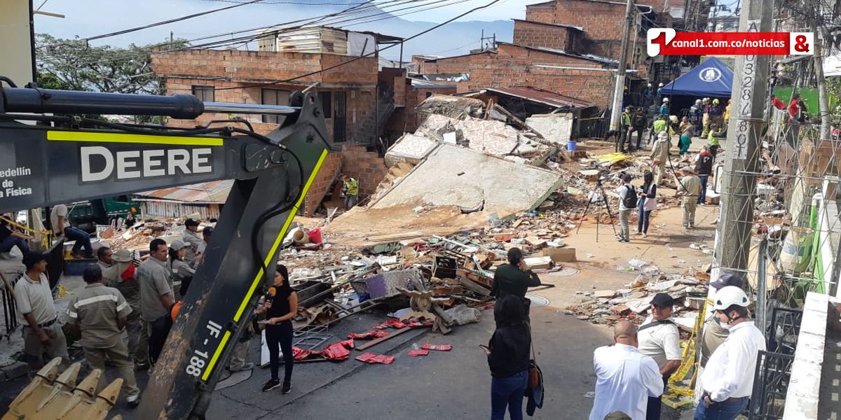 Tres personas muertas y tres rescatadas tras desplome de una vivienda en Medellín