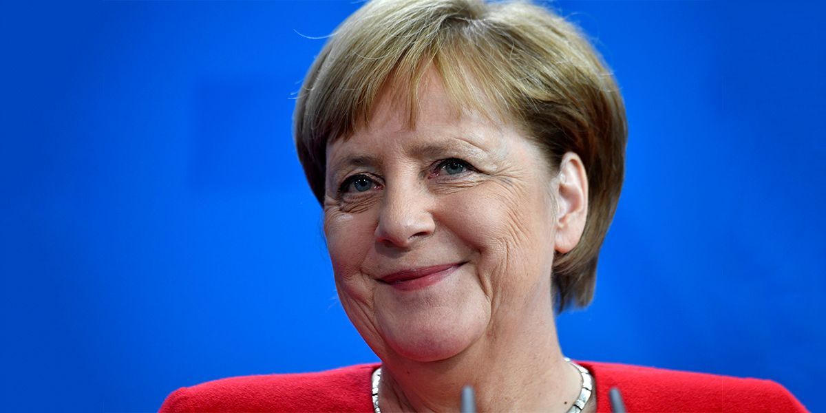 Canciller Merkel cumple 65 años apuntando a un relevo