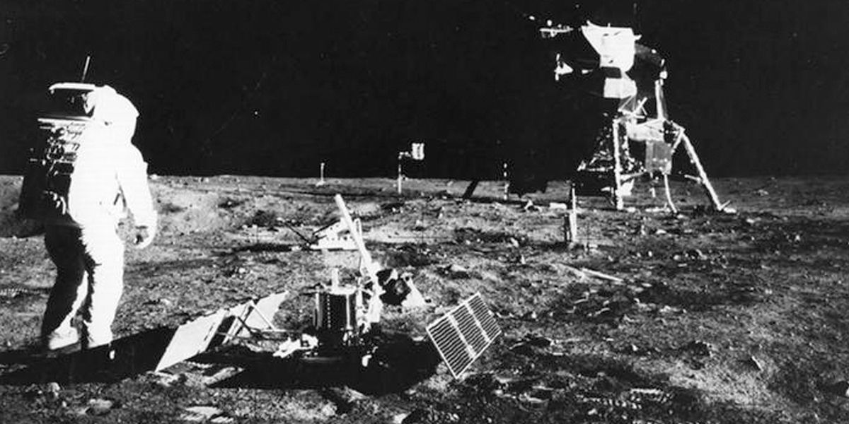 La Luna ‘celebra’ los 50 años del Apolo 11 con un eclipse parcial