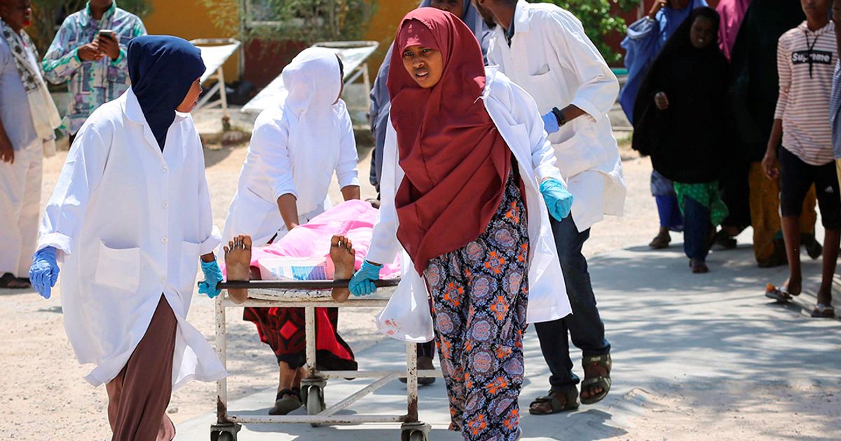 11 muertos y 15 heridos deja ataque cerca del aeropuerto de Mogadiscio, Somalia