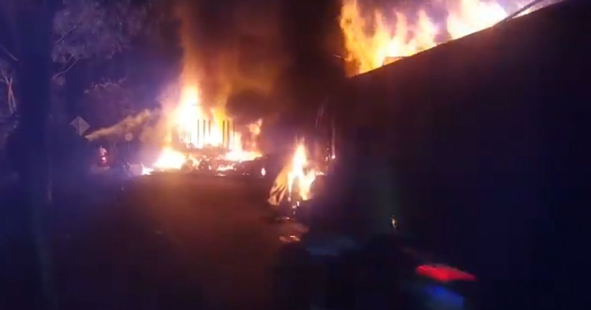 Dos vehículos incinerados por ataque, al parecer del ELN en el Bajo Cauca antioqueño