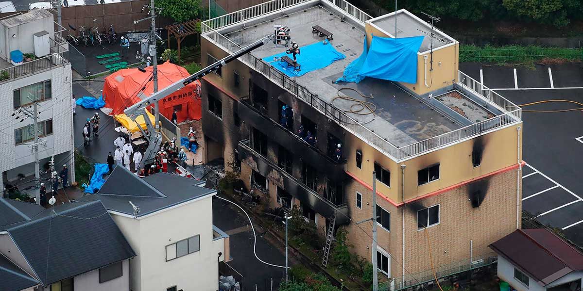 Al menos 33 muertos y decenas de heridos por incendio provocado en Japón