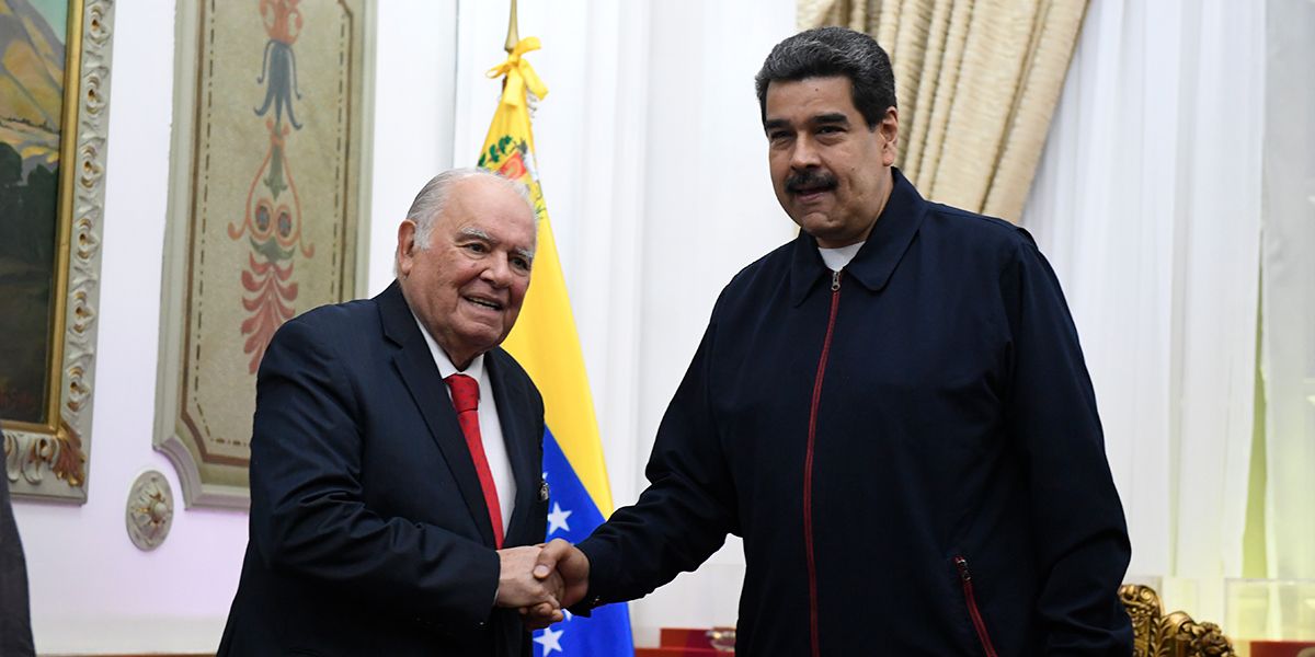 Maduro se reúne en Caracas con el asesor de la UE para la crisis venezolana