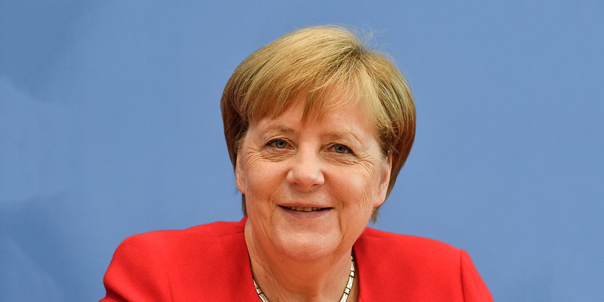 Merkel insiste en que se siente ‘bien’, convencida de que completará mandato