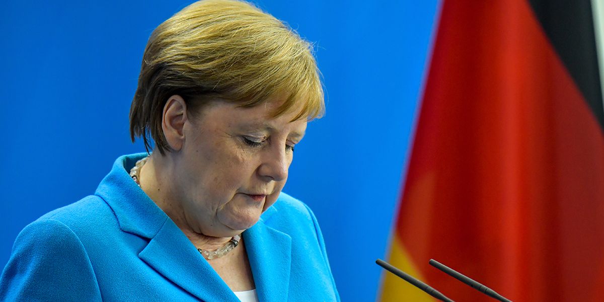 De nuevo Merkel presenta episodio de temblores, tercero en casi tres semanas