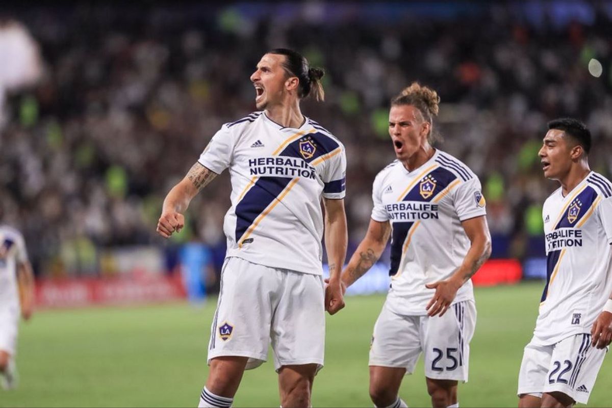 (Video) Los golazos de Zlatan Ibrahimovic en la victoria del Galaxy en el ‘derbi’ de Los Ángeles