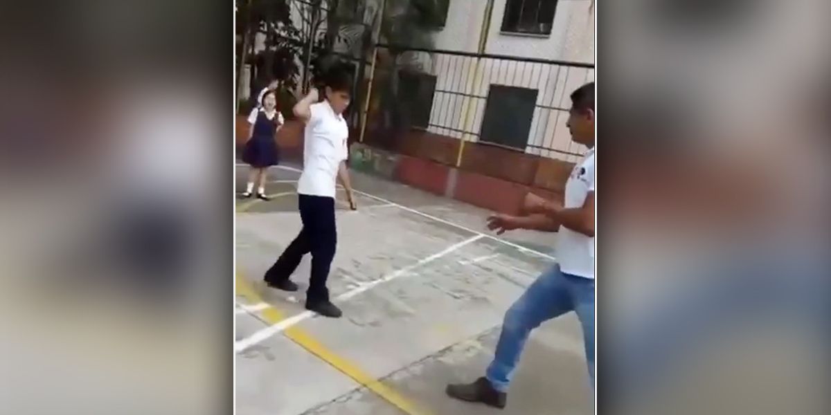 Video | Con cuchillo en mano, estudiante enfrentó y atacó a su profesor en Bucaramanga