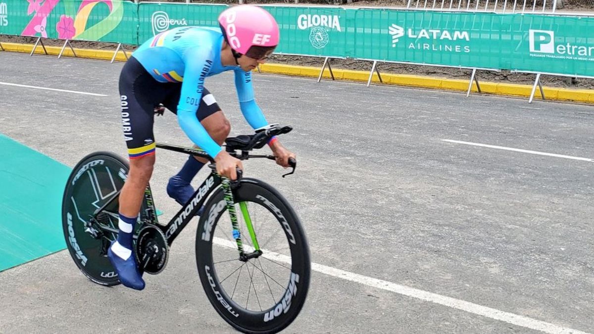 Complicada jornada para Daniel Martínez en prueba de CRI en Mundial de Ciclismo