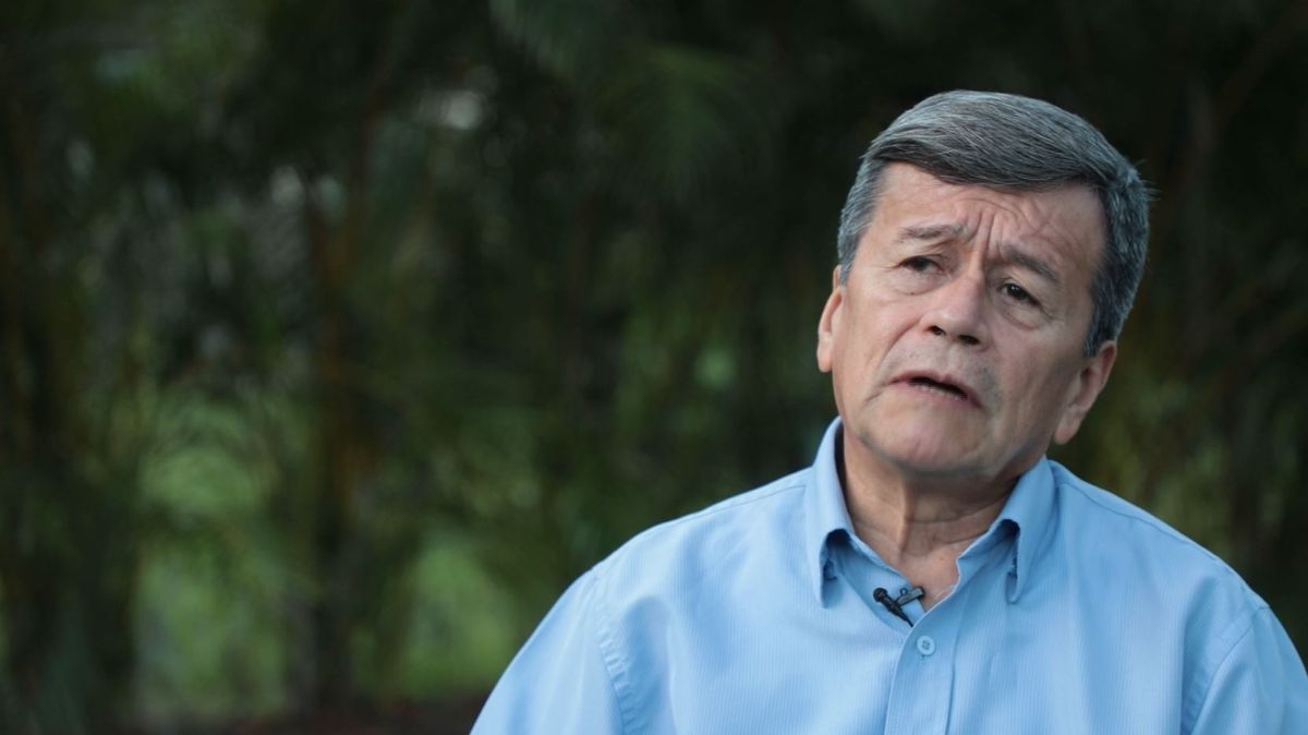 Grupos de élite de Colombia buscan sabotear el diálogo ELN-Gobierno, dice Pablo Beltrán