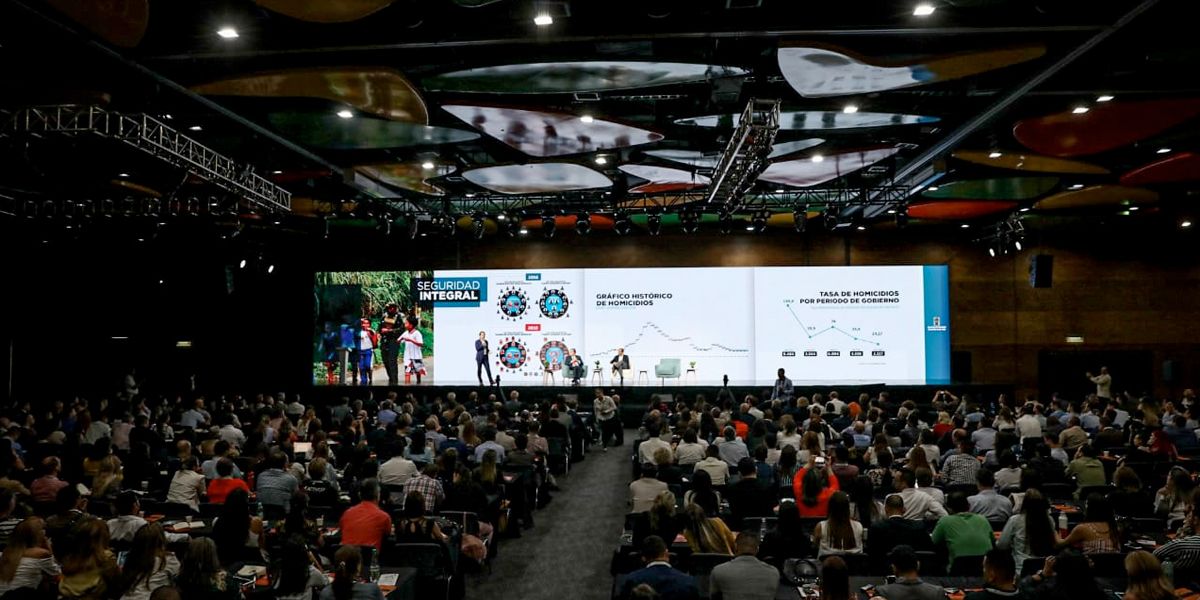 Avanza la cumbre de Economía Naranja en Medellín