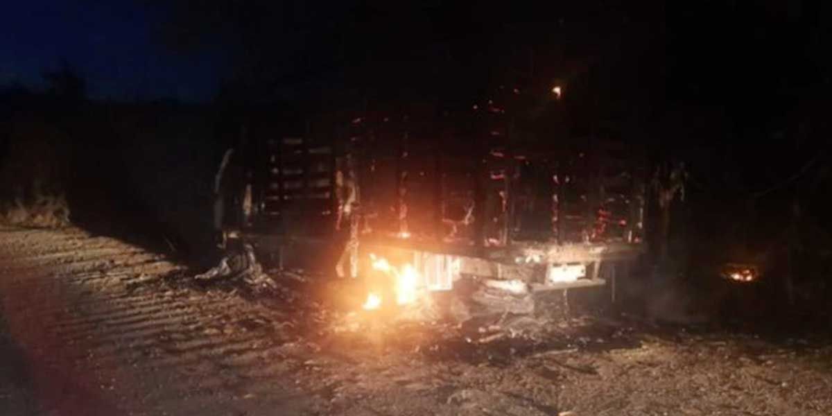 Disidentes de las Farc habrían quemado vehículo en vía de Neiva