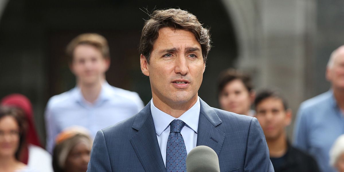 La polémica foto de anuario que complica al primer ministro canadiense