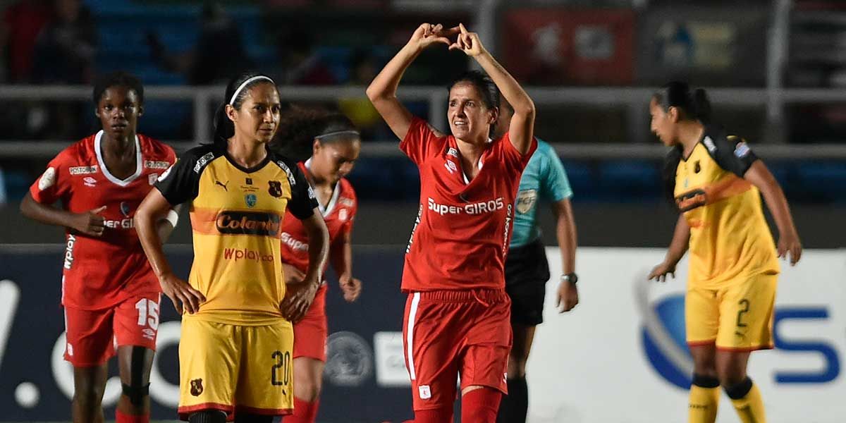 América pegó primero en la final femenina del fútbol colombiano