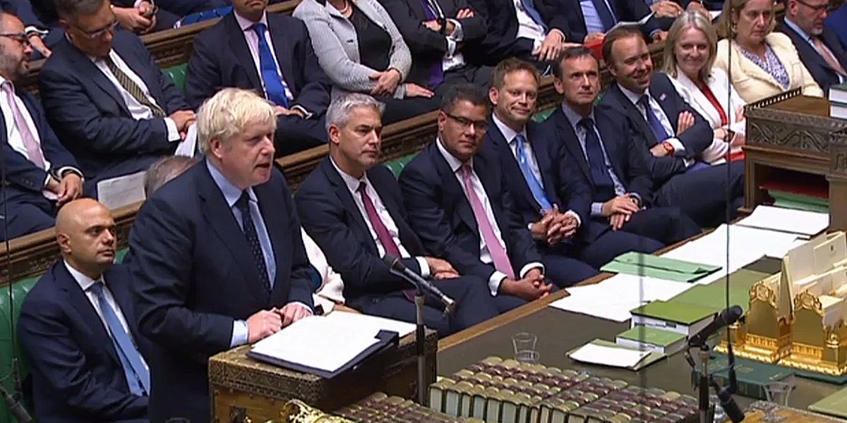 Boris Johnson pierde su mayoría en Parlamento británico tras el cambio de partido de un diputado