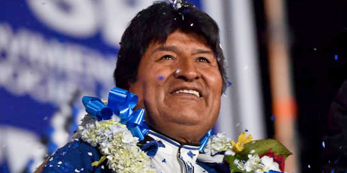 Prensa boliviana entró hasta el baño de Evo Morales para mostrar sus supuestos ‘lujos de jeque árabe’