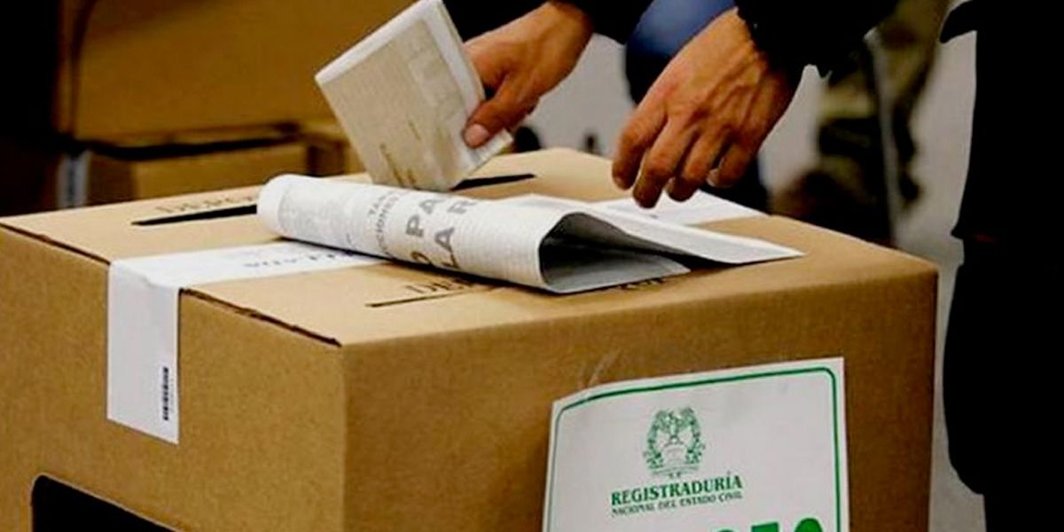 Investigan a dos representantes por presunta compra de votos en elecciones de 2014