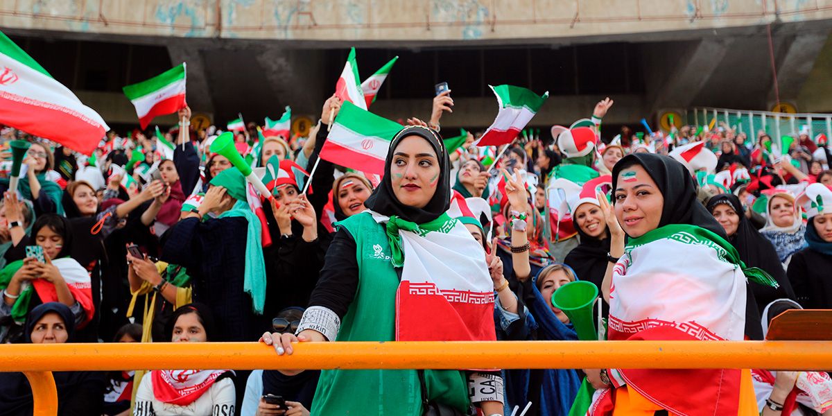 ¡La conmovedora victoria de las mujeres iraníes! Tras 40 años de veto, volvieron a entrar al estadio Azadi
