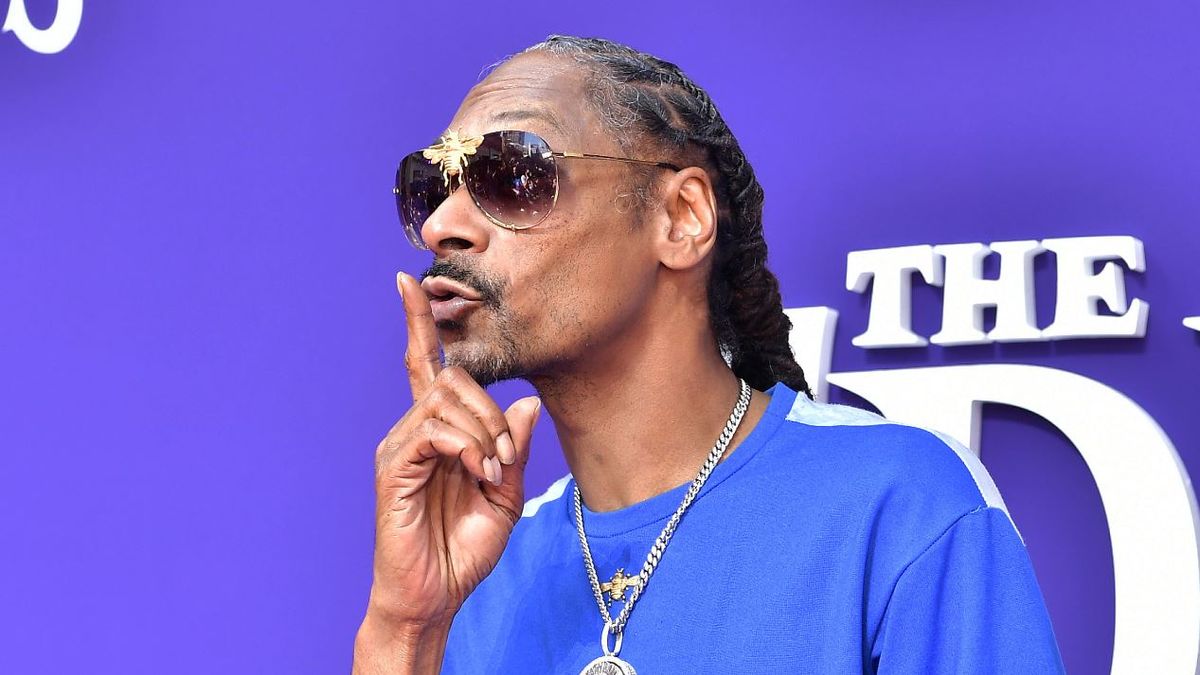 Snoop Dogg contrató una persona para que le arme los porros; le paga una millonada