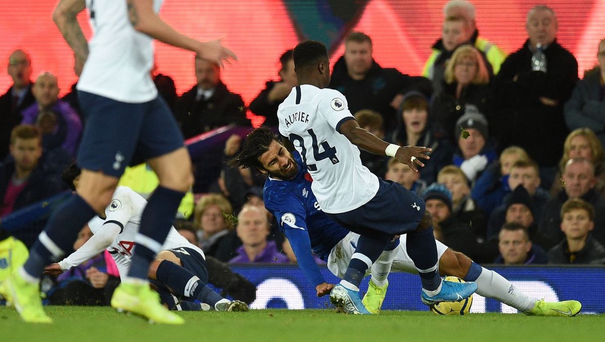 Escalofriante lesión de André Gómes en el duelo entre Everton y Tottenham