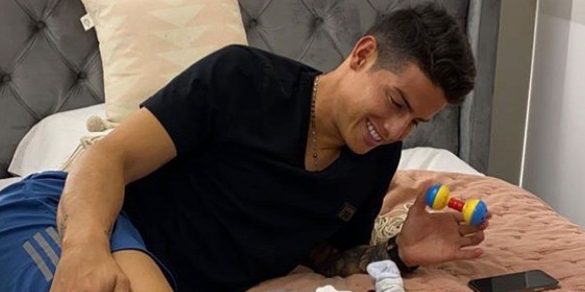 James Rodríguez publica primera foto completa junto a su hijo Samuel