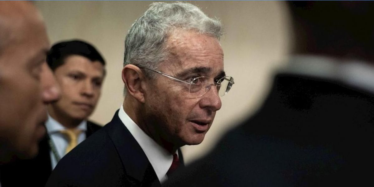 Defensa de Álvaro Uribe descarta recurso de reposición a orden de detención domiciliaria
