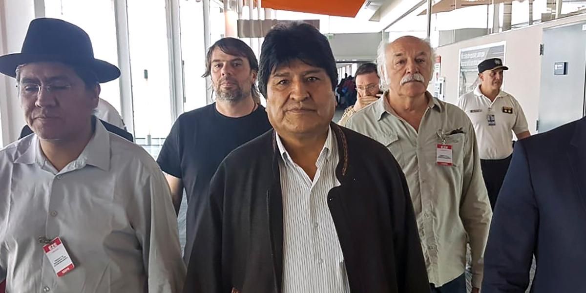 Fiscalía de Bolivia ordena detener al expresidente Evo Morales