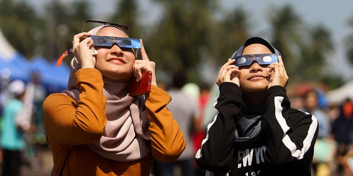 “Anillo de fuego”: el último eclipse solar de la época que atrae a miles de personas