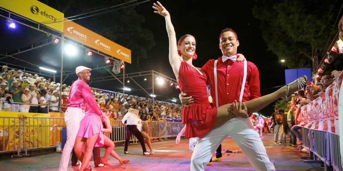 Se inauguró la Feria de Cali con la participación de 1.500 bailarines en el Salsódromo