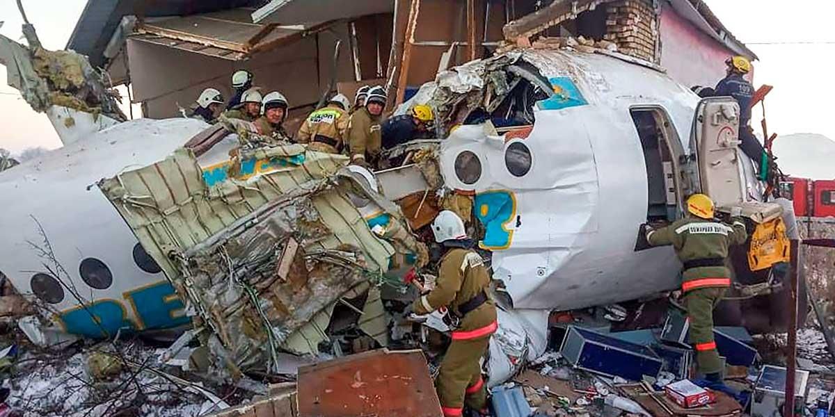 Balance de 12 muertos tras accidente de un avión en Kazajistán