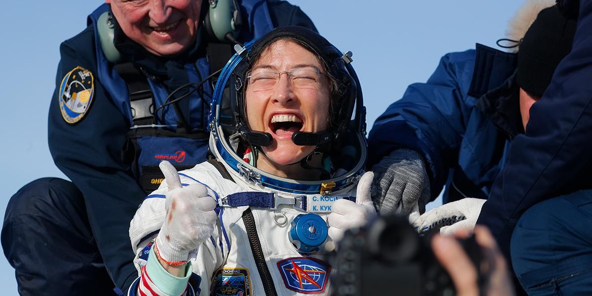 Una astronauta de EE. UU. regresa a la Tierra tras batir el récord femenino de permanencia en el espacio